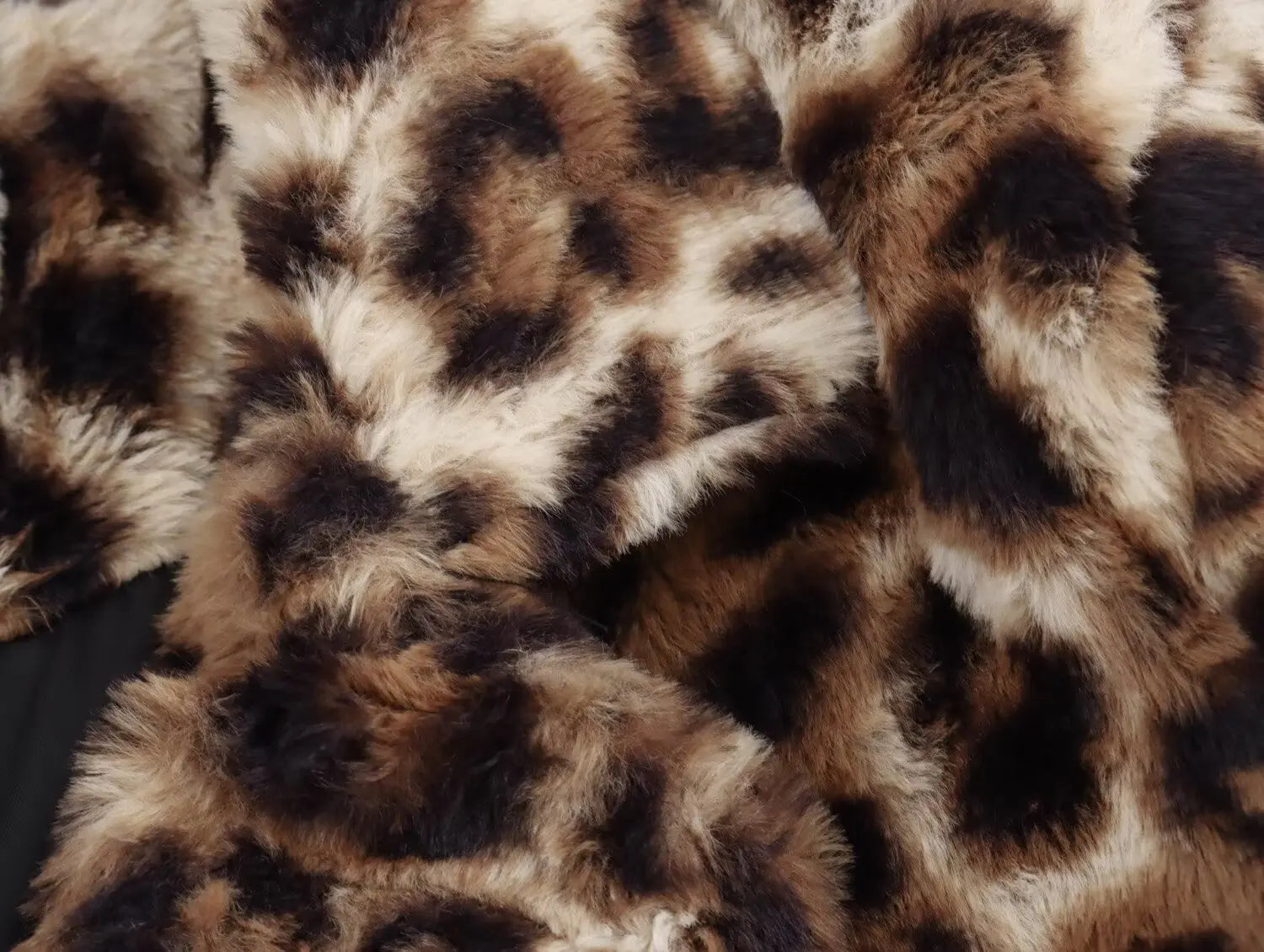 Leopard Elegance | Coat