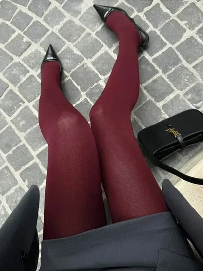 Elegante Novella Stockings in trendy burgundy, gemaakt van duurzaam polyester – perfect voor herfst- en winterlooks