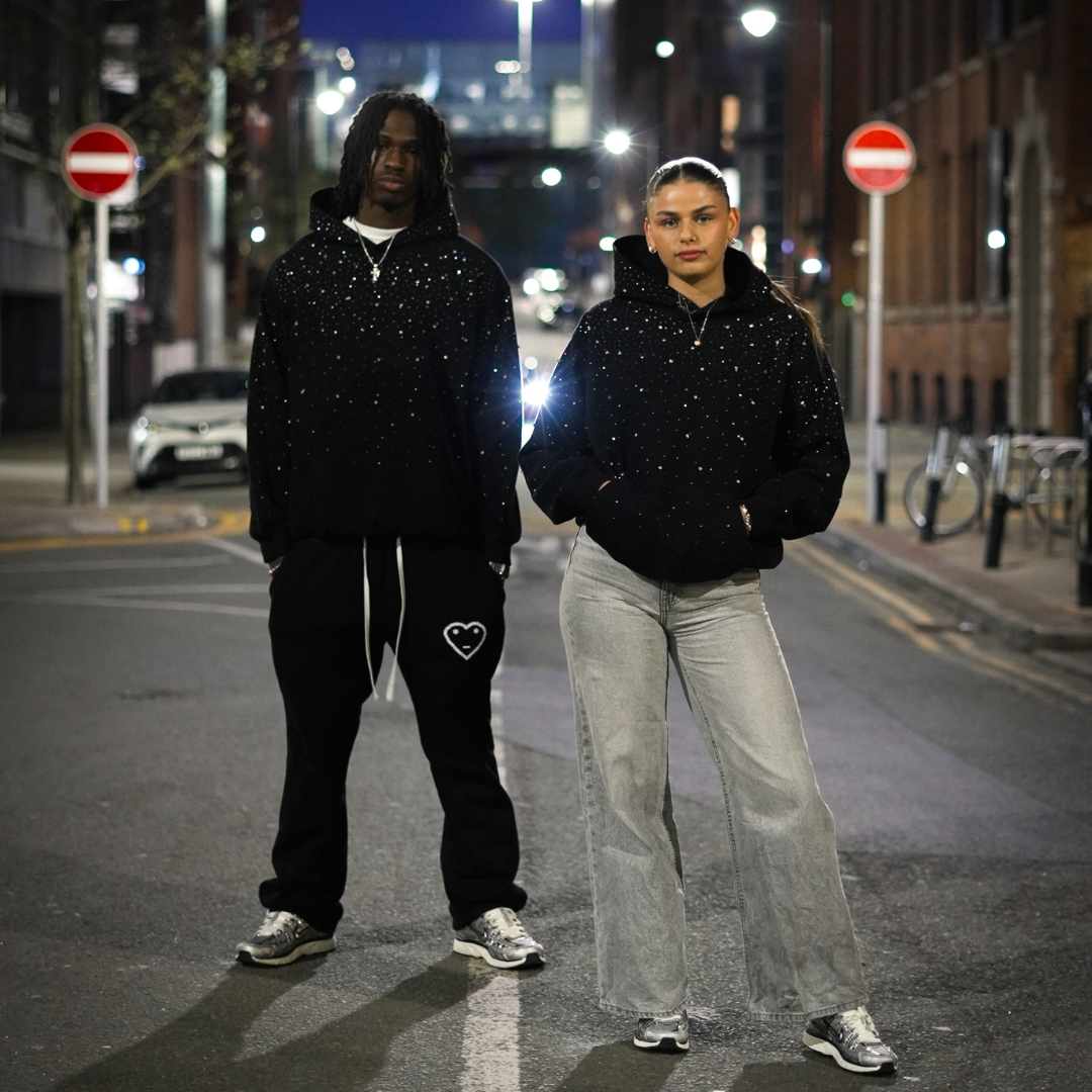 Solayne Sparkle Hoodie rood met rhinestones nachtstreet look