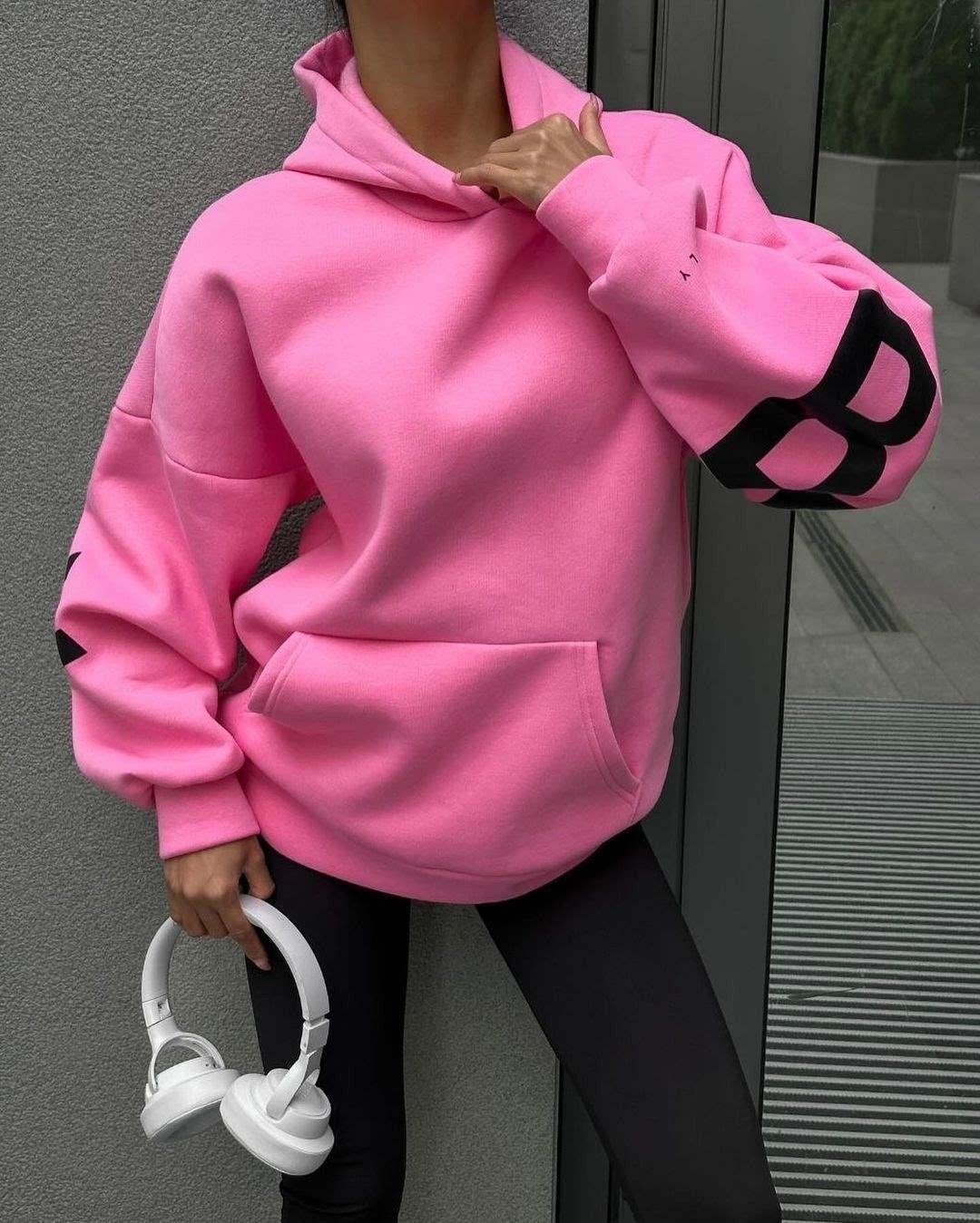 Blayen oversized sweatshirt dames roze met zwarte backprint – Salejano