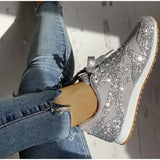 Grijze glitter sneakers met regenboog fonkeling en casual design