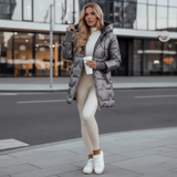 Velmora | Glänzende gesteppte Jacke mit Kapuze & luxuriösem Look