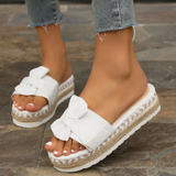 Plateau sandalen met strik en jutezool in wit – zomerse slippers voor dames