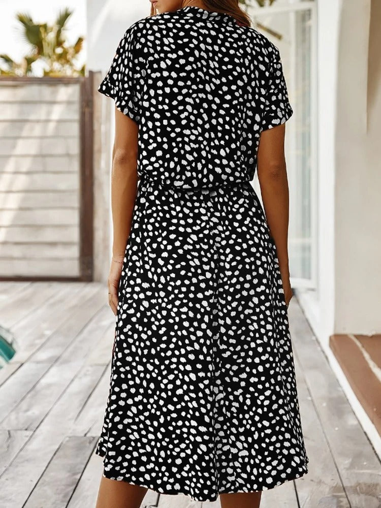 Zanelya | Midi Zomerjurk met Abstracte Stippenprint & Knoopsluiting