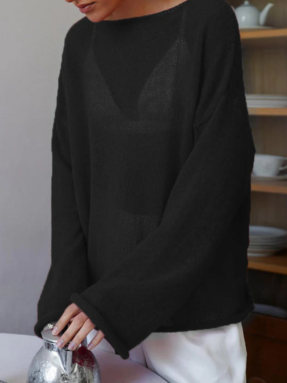 Zwarte luchtige knit trui – stijlvolle basic met wijde mouwen