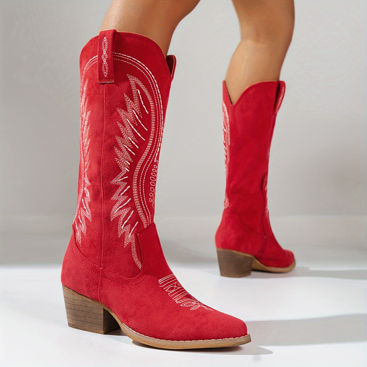 rode western boots met witte stiksels en blokhak