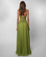 achterkant van groene gala jurk met corset vetersluiting