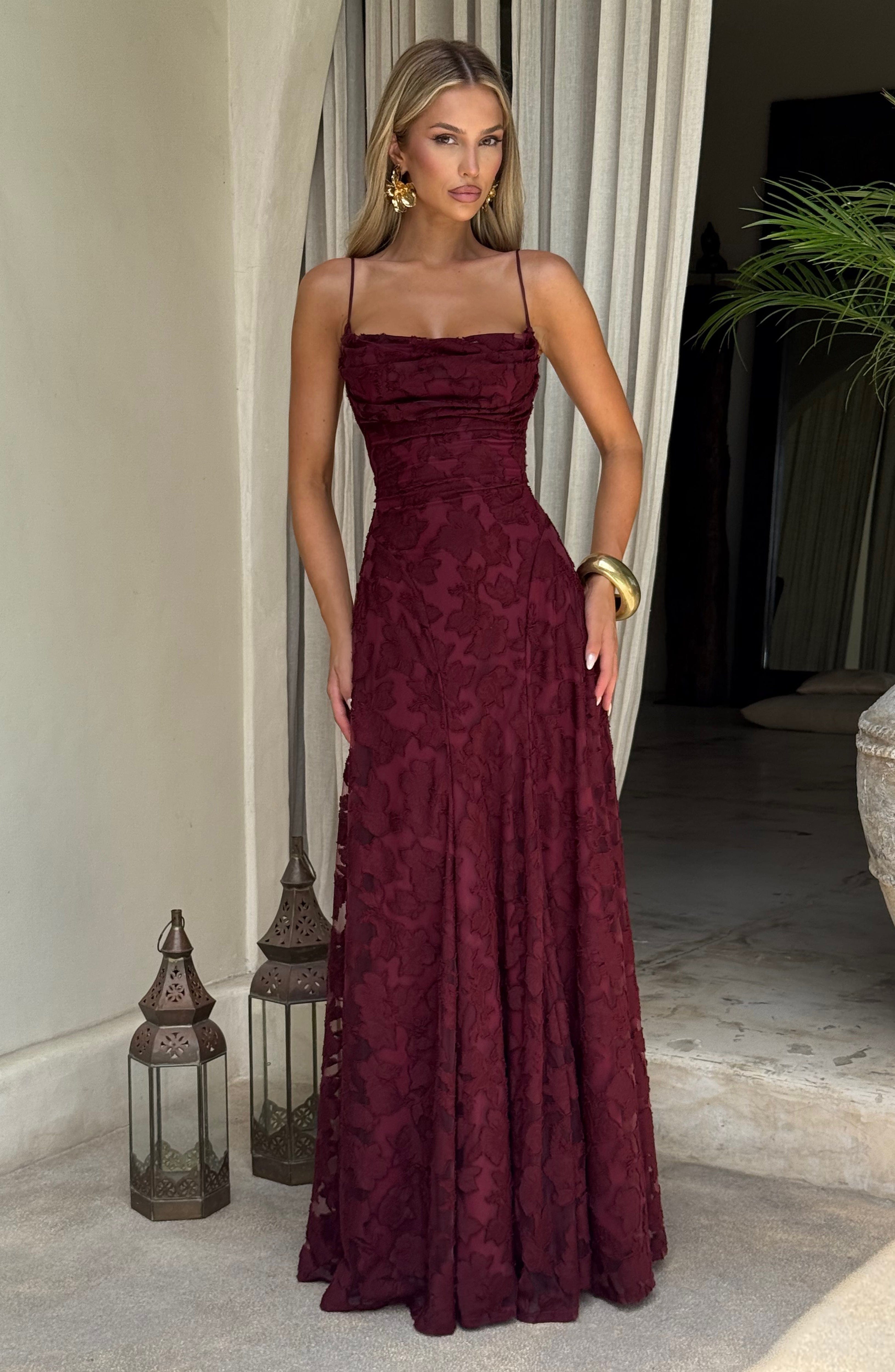 Florencia | Maxi Jurk met Open Rug & Bloemenstructuur