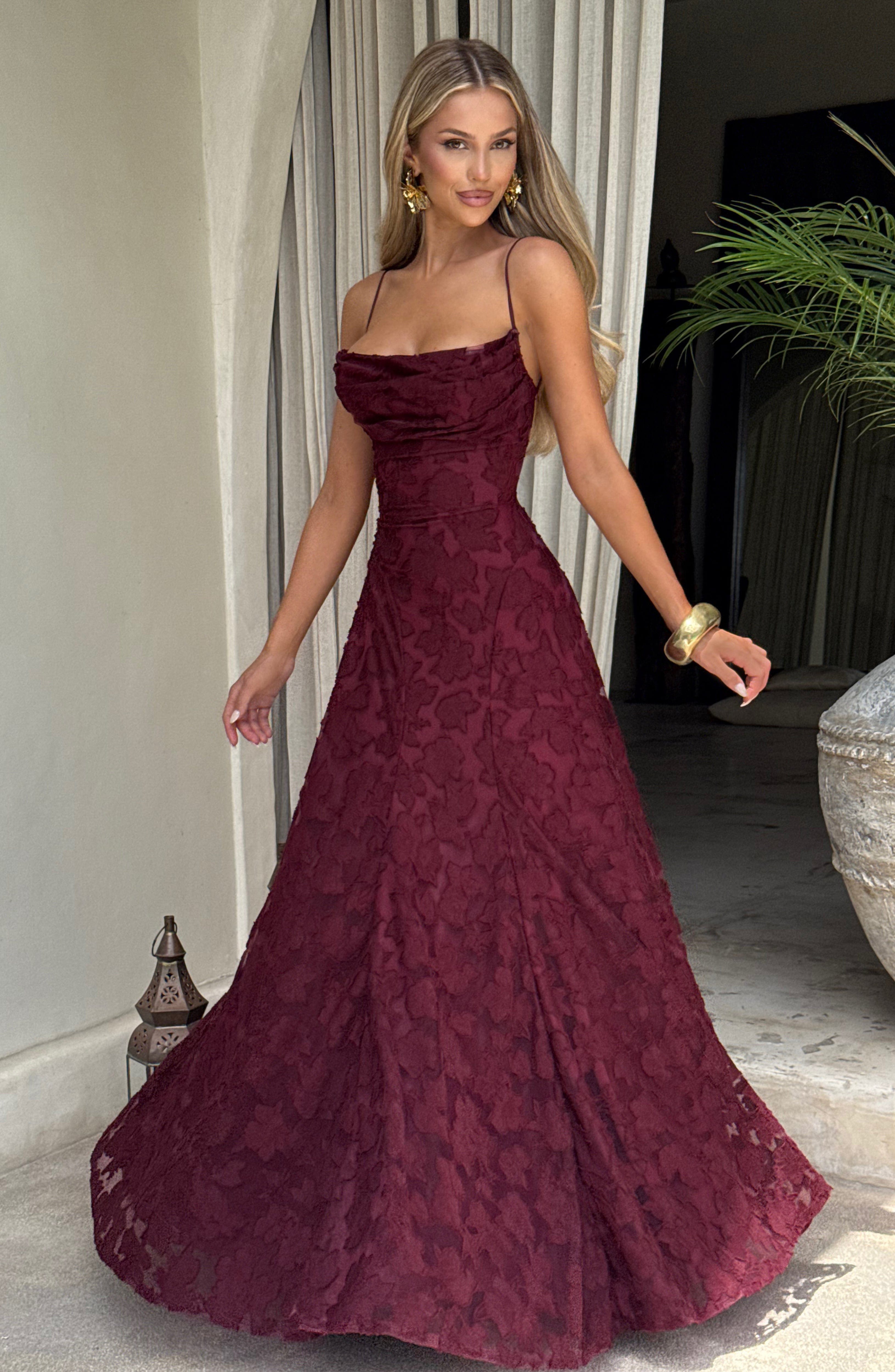 Florencia | Maxi Jurk met Open Rug & Bloemenstructuur