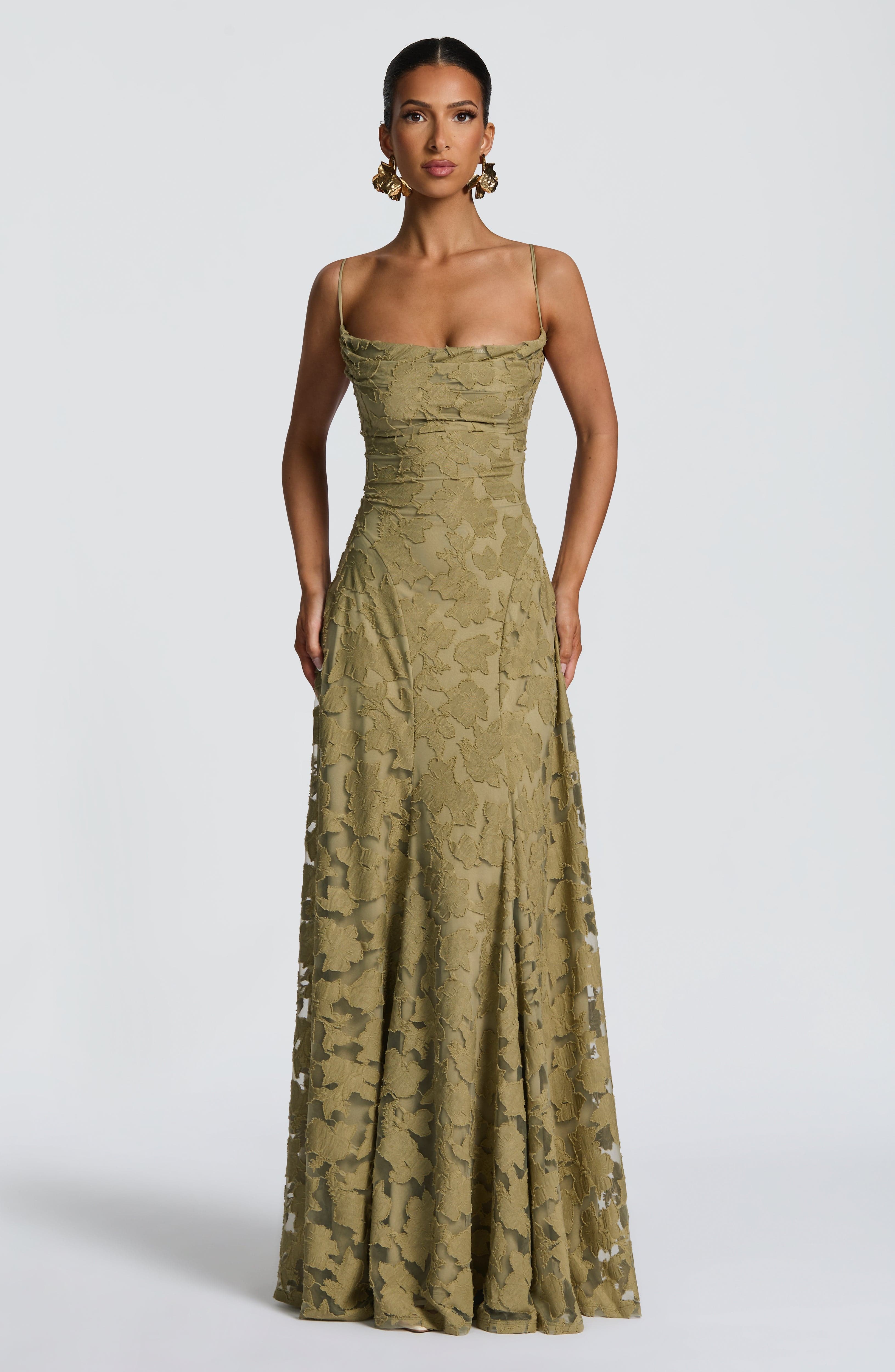 Florencia | Maxi Jurk met Open Rug & Bloemenstructuur