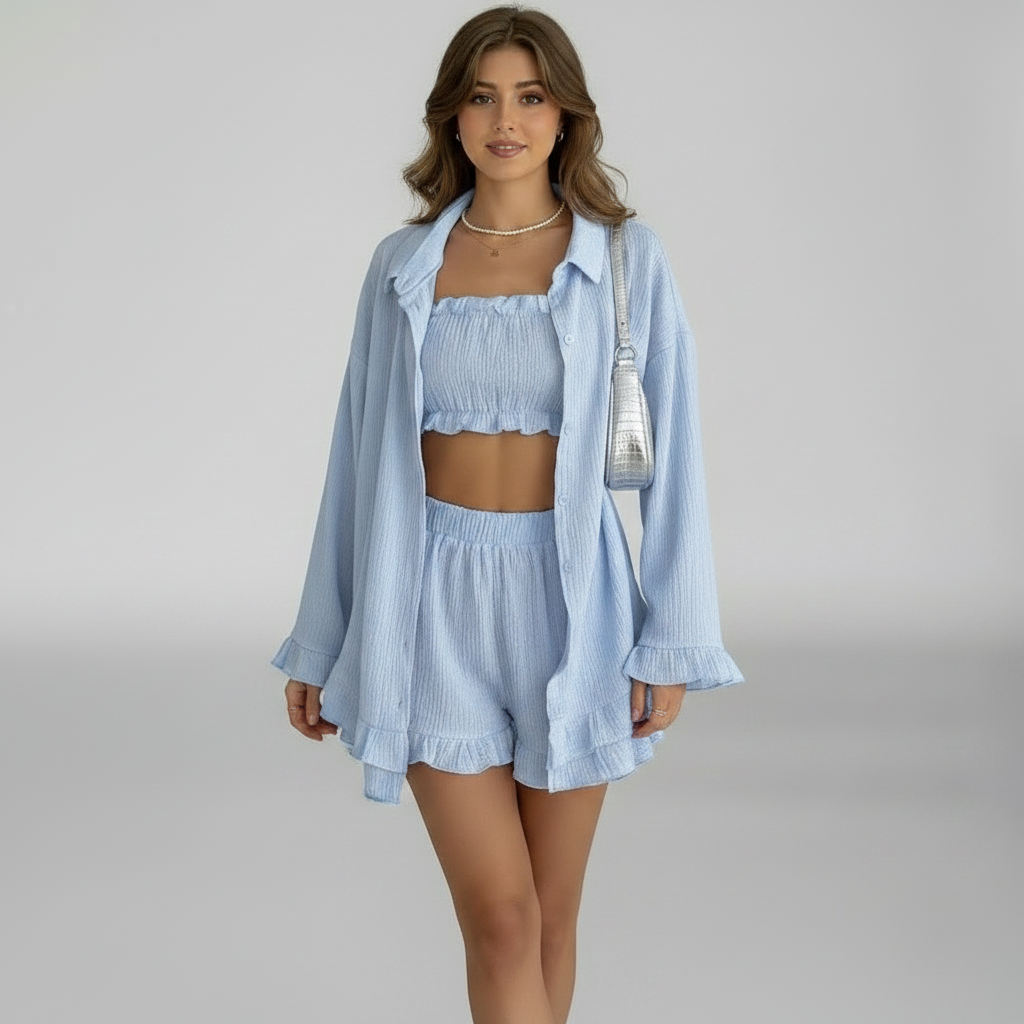 lichtblauwe 3 delige set met blouse bandeau top en shorts dames