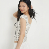 Liora Top | Polka-Dot-Top mit Schleifendetail und romantischer Passform