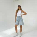 lichtblauwe high waist denim bermuda short dames met relaxed fit