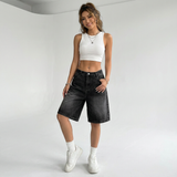 zwarte denim bermuda short dames met high waist en relaxed fit