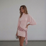 Seralyn | Mini-robe avec détails paillettes & manches évasées