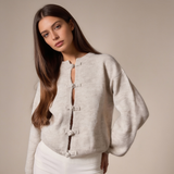 Damesvest met open details en Chinese knoopsluiting