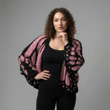 Mariposa | Gestrickte Schmetterlingsweste mit übergroßen Ärmeln