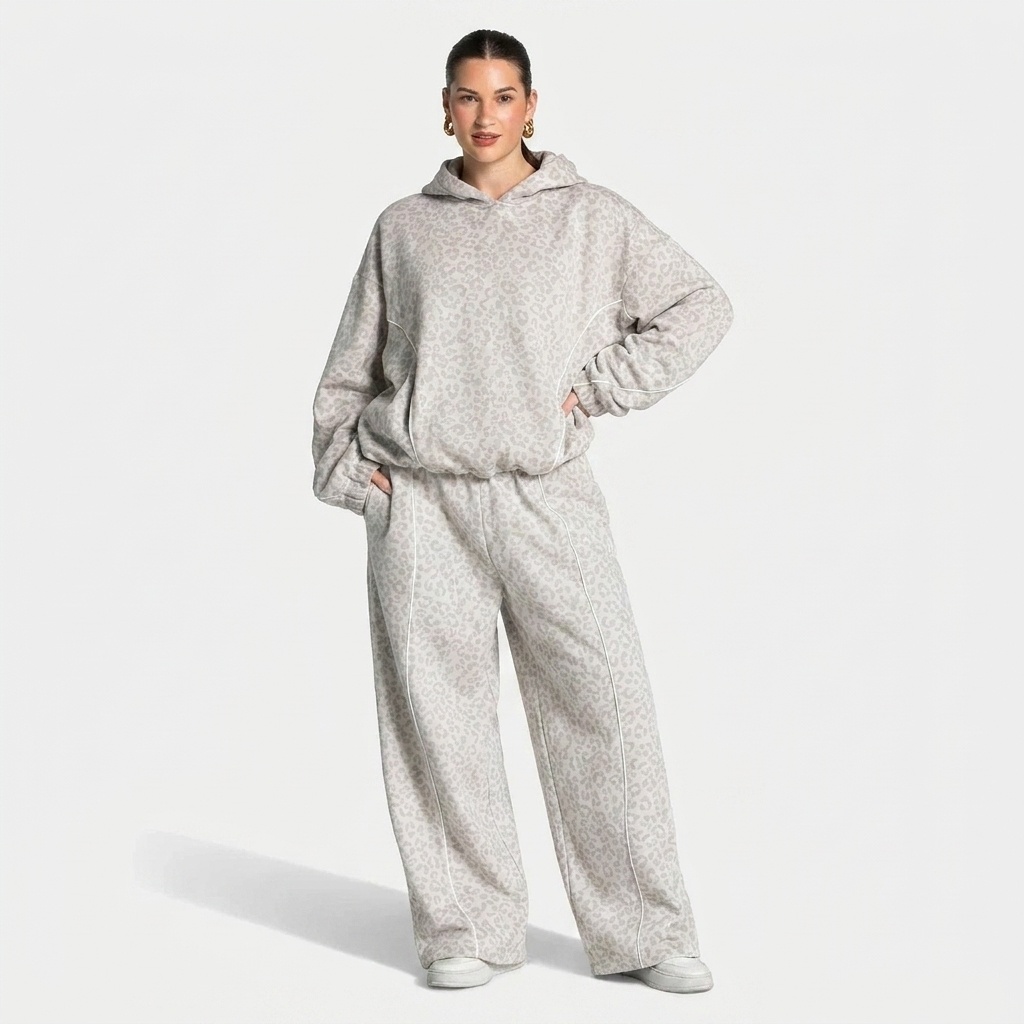 lichtgrijs huispak dames met oversized luipaardprint hoodie