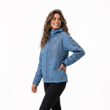 blauwe regenjas dames zijaanzicht met luipaardprint op de mouw