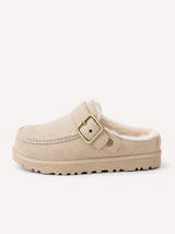 beige gevoerde suède clog dames met gouden gesp