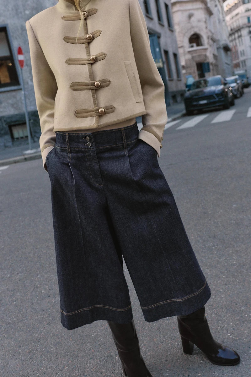 getailleerde beige jacket dames elegante outfit