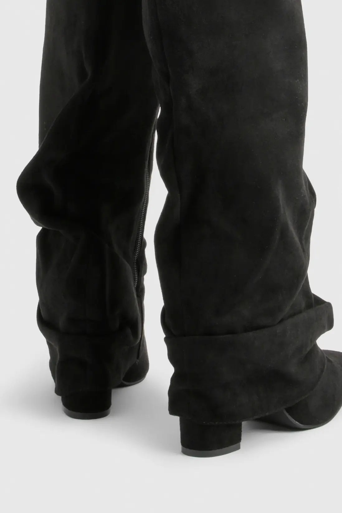 Marzella Slouch Boots zwart – suède-look plooilaars met comfortabele lage hak