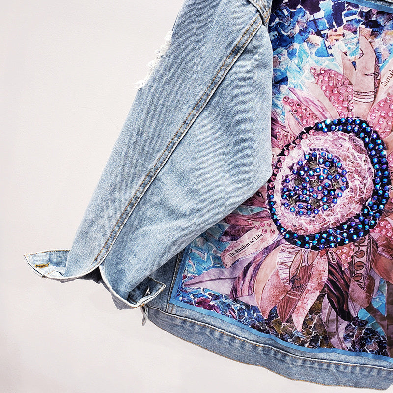 Denim jas met strass en artistieke print