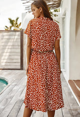 Zanelya | Midi Zomerjurk met Abstracte Stippenprint & Knoopsluiting