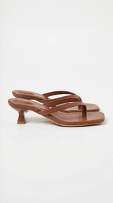 Bruine dames sandalen met comfortabele kitten heel